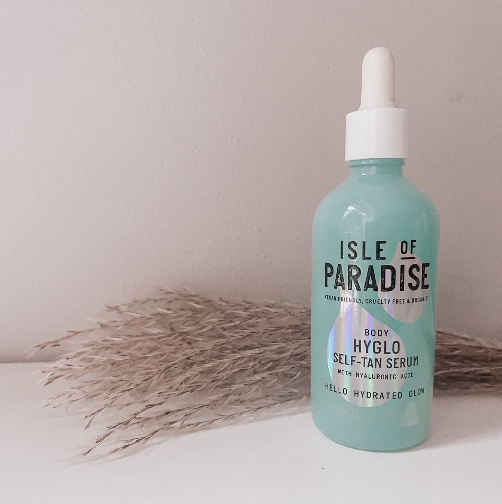 Isle of Paradise HYGLO Hyaluronic Self-Tan Serum